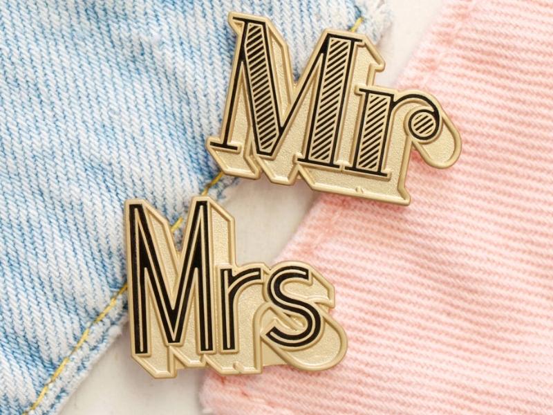 Mr &Amp;Amp; Mrs. Enamel Pin Set For The Best Engagement Presents