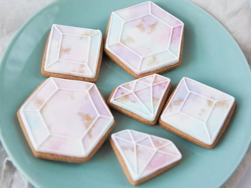 Engagement Gem Biscuits for the best engagement gifts for couples