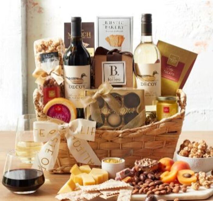 Wine gift basket: retirement present for guys