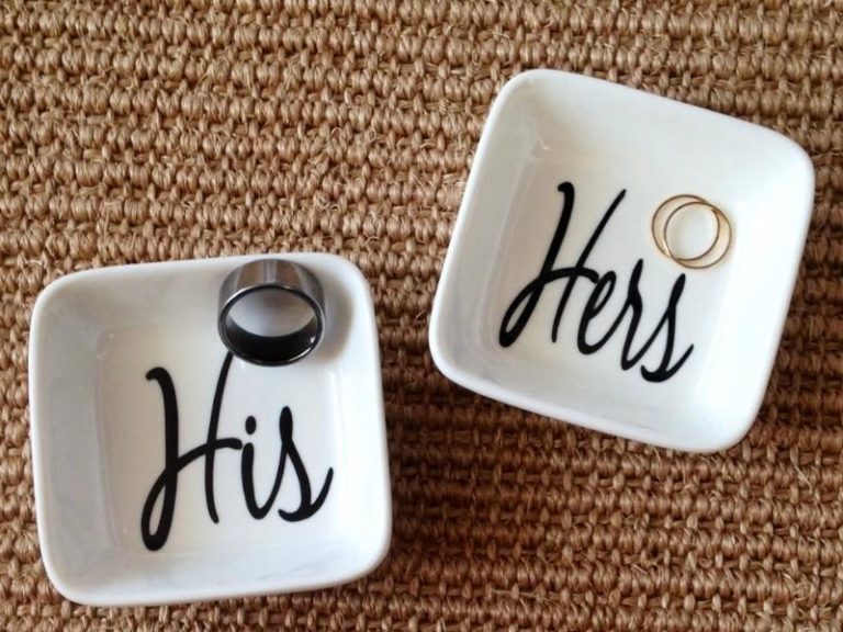 Top 26+ Super Funny Engagement Gifts For Any Couple In 2024