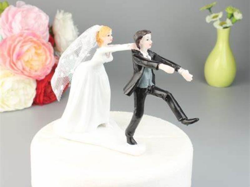 Funny Bride Groom Figurine for funny engagement presents