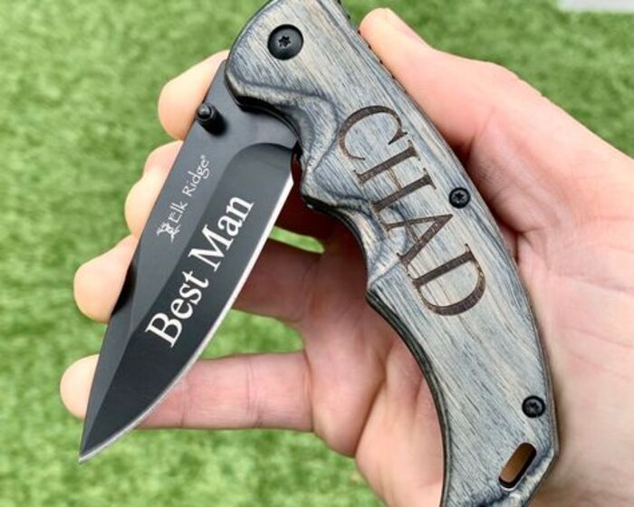 Engraved pocket knife: unique gift ideas for father-in-law