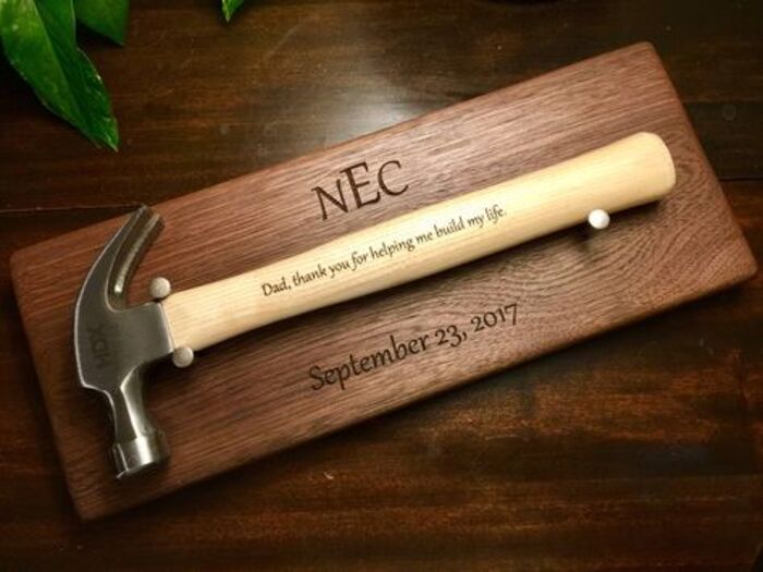 Engraved hammer: unique gift for him on father's day