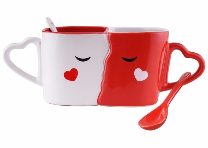 engagement gift ideas for bride - Kissing Mugs Set on  coffee table