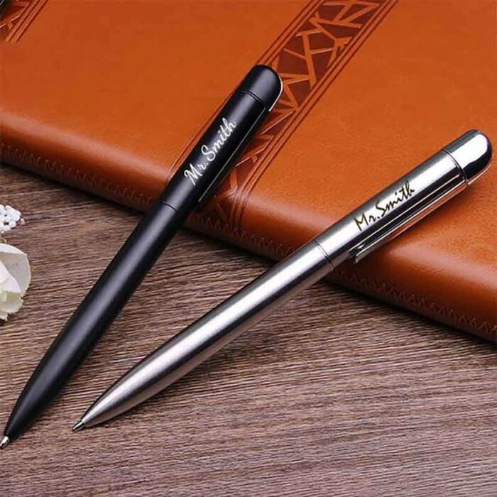 Custom engraved pen: best personalized gifts for dad