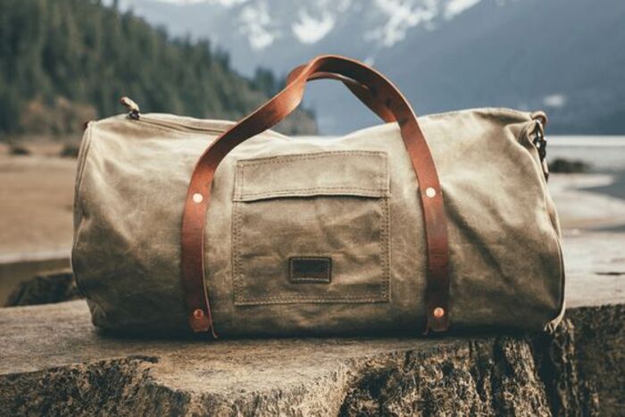 Canvas leather bag: practical custom gifts for dad