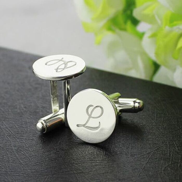 Custom cufflinks: amazing gift for dad