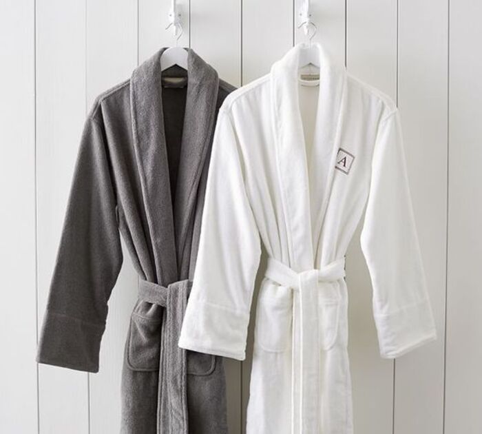 Luxury fleece robe: practical personalized gift for dad
