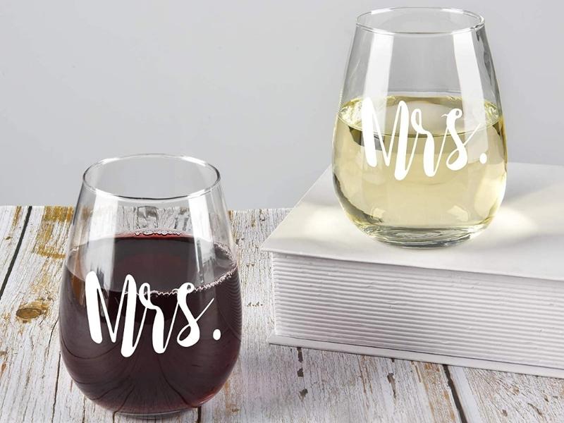 Engraved Double Wine Glasses Personalized Boxed Gift Set