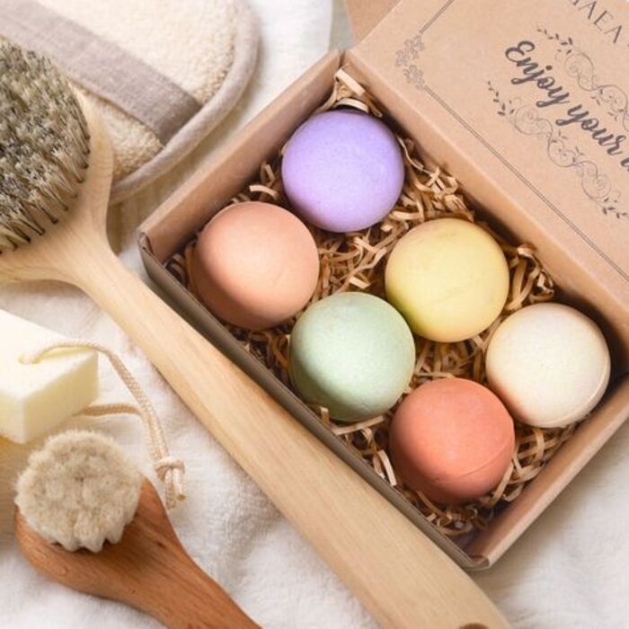 Bath bombs gift set: thoughtful gifts for son's girlfriend