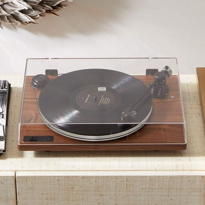Rustic turntable: best gifts for father's day