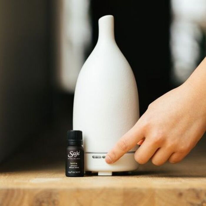 Essential oil diffuser: practical gift ideas for best friend female