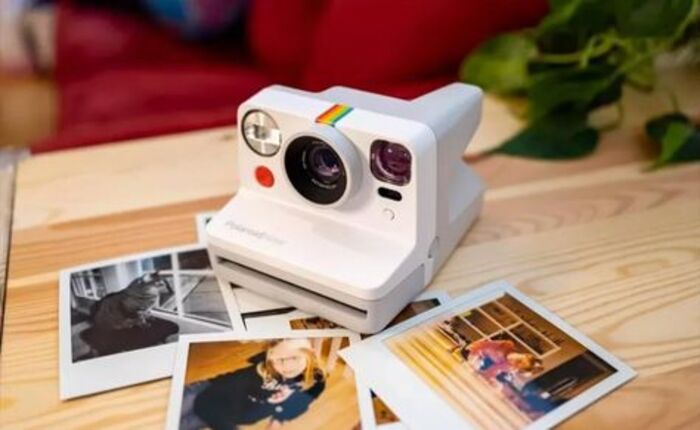 Instant digital camera: cool gifts for friends women