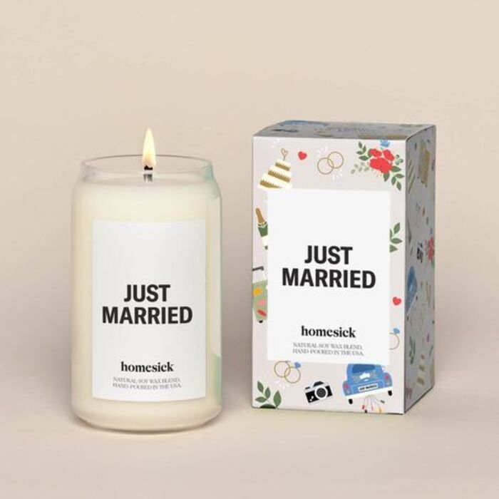 Homesick candle: engagement gift ideas for son and future daughter-in-law