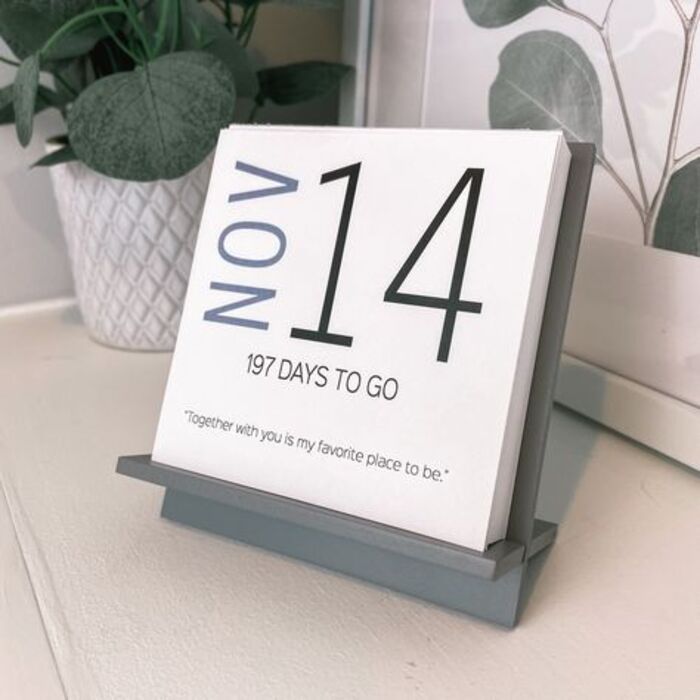 Countdown calendar: unique gift for daughter's engagement