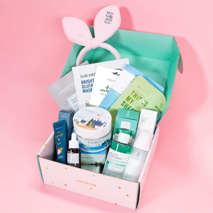 Beauty Box Subscription - Gifts For Girlfriend On Anniversary