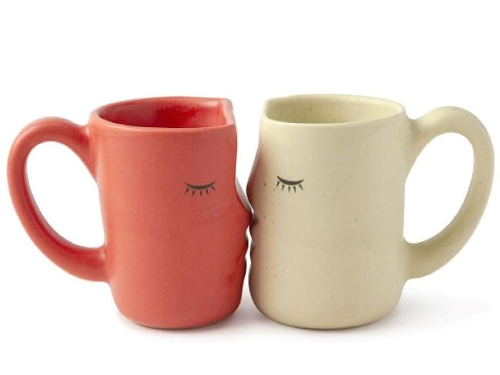 Kissing Mugs - Anniversary Gifts For Girlfriend