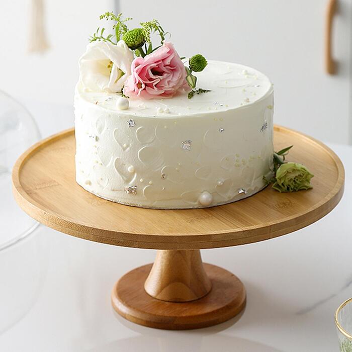Last Minute Engagement Gift Ideas - Cake Stand