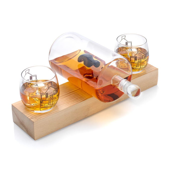 A Stylish Decanter Set