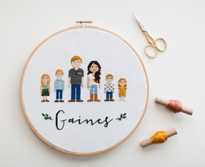 Embroidered family portrait for grandparents at wedding