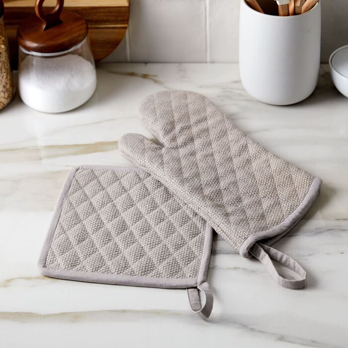 Oven Mitts: Nice Grandparents Of The Bride Gifts