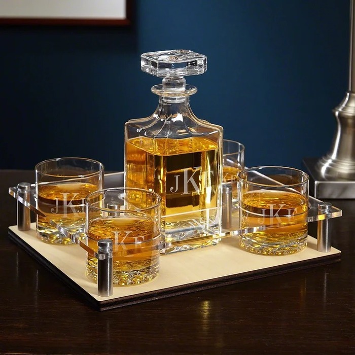 Whiskey Decanter: Cool Wedding Gift For Grandma