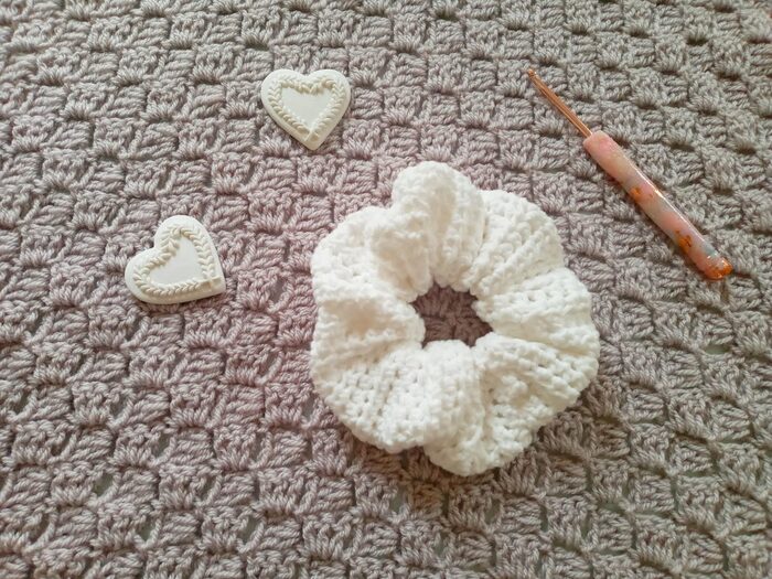 Crochet Scrunchies - Diy Bridal Shower Gifts 