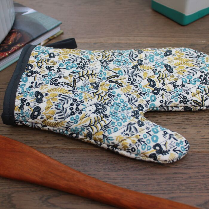 DIY Stuffed Oven Mitt