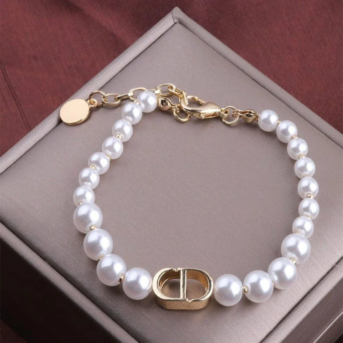 Unique Bridal Shower Gift Ideas - Pearl Bracelet