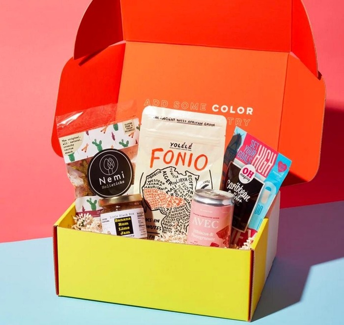 Christmas gift ideas for mom - The Curation Subscription Box