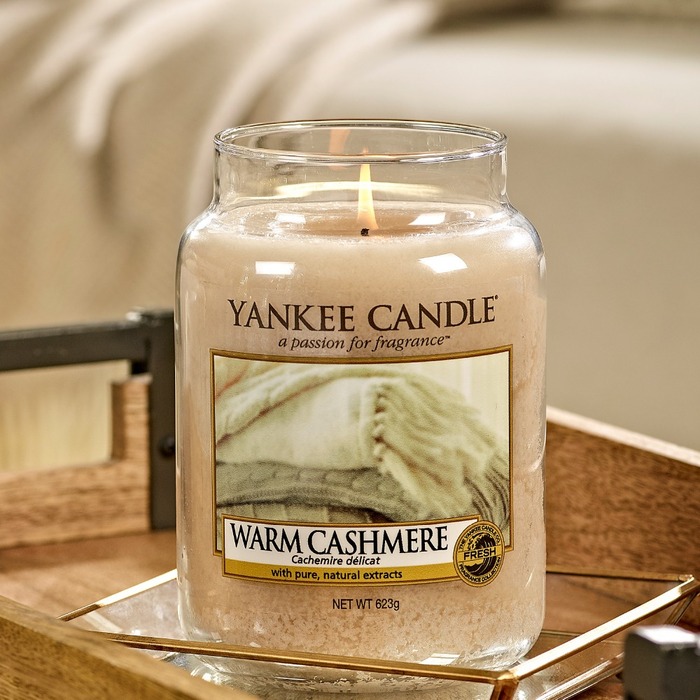 Christmas gifts for mom - Warm Cashmere Candle