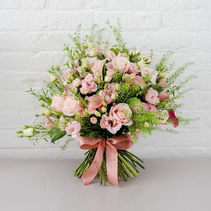 meaningful Christmas gifts for mom - Bouquet Subscription