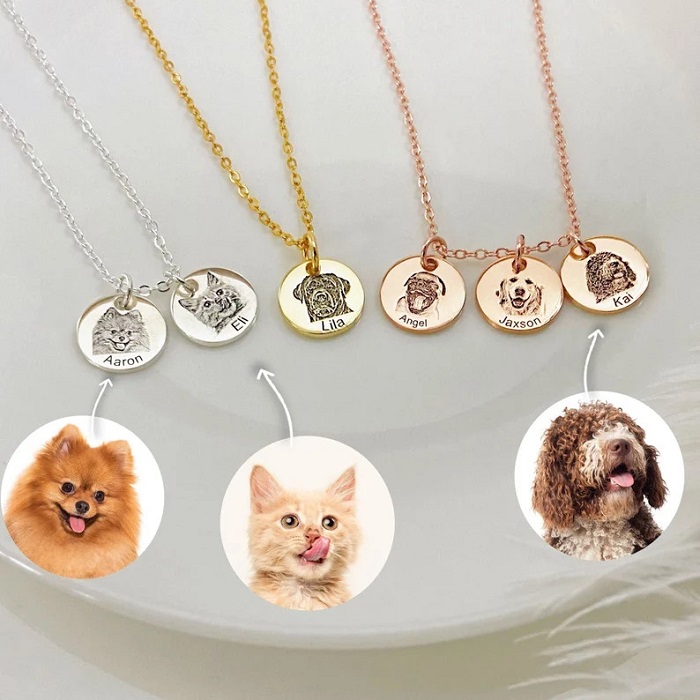 Custom Portrait Necklace - personalized gifts for cat lovers 