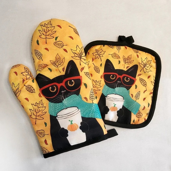 Baking Glove - gift ideas for cat lovers