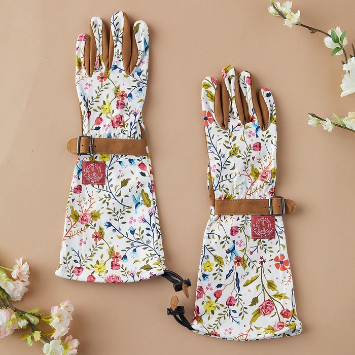 Christmas Presents For Grandma - Floral-Printed Weeder Glove 