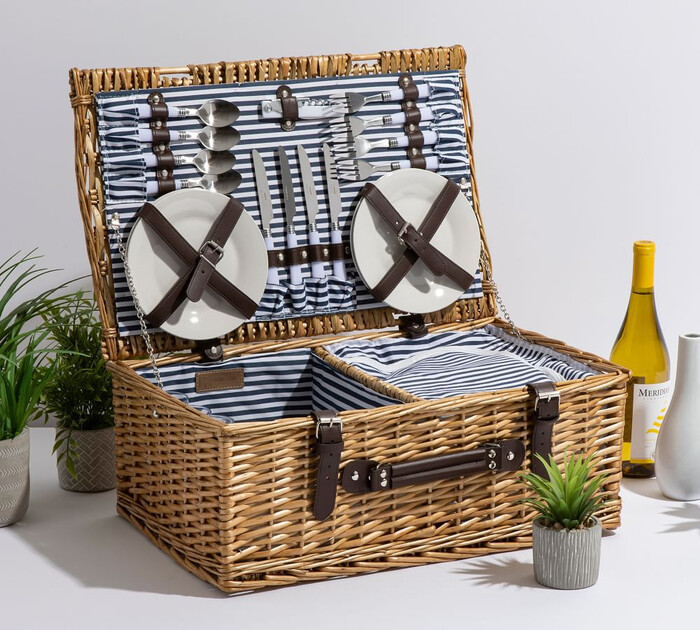 Picnic Basket - Christmas gifts for elderly man