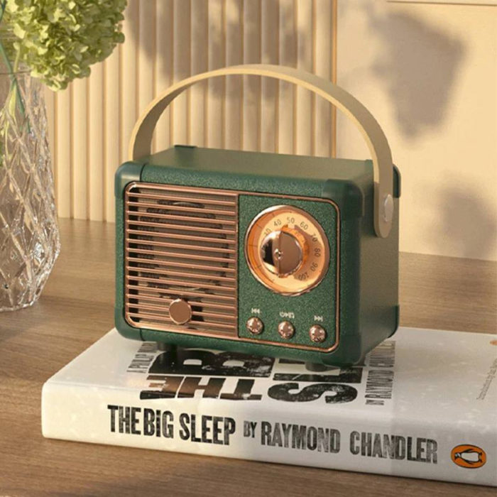 Bluetooth Retro Radio Speaker - Christmas gift ideas for father-in-law?