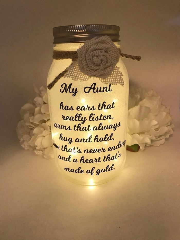 Christmas gifts for an aunt - Aunt Mason Jar Light