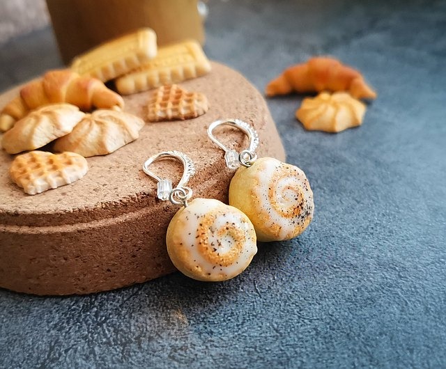 Christmas gift for aunt - Cinnamon Roll Earrings