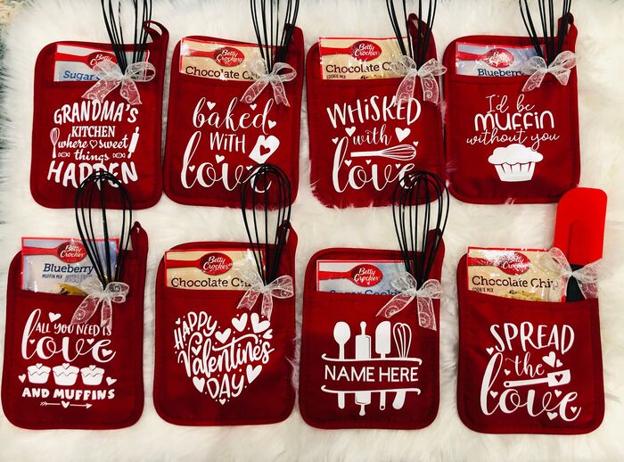 Personalized Potholder - holiday gift ideas for friends. Image via Google.