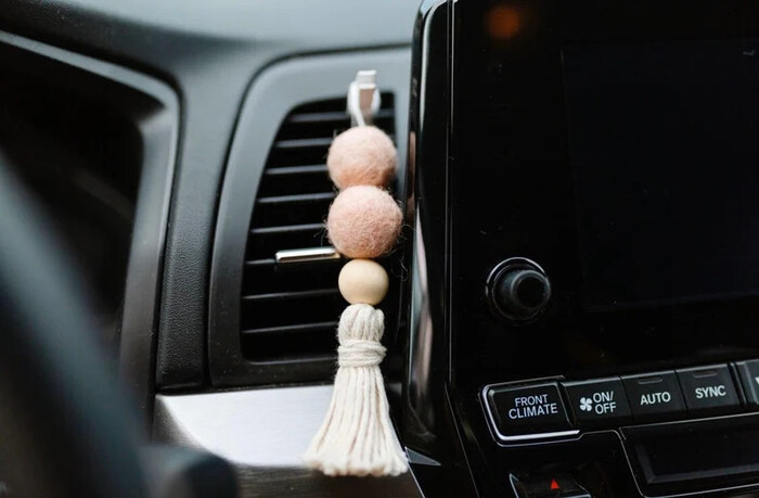 Essential Oil Car Diffuser - Christmas present ideas for friends. Image via Google.