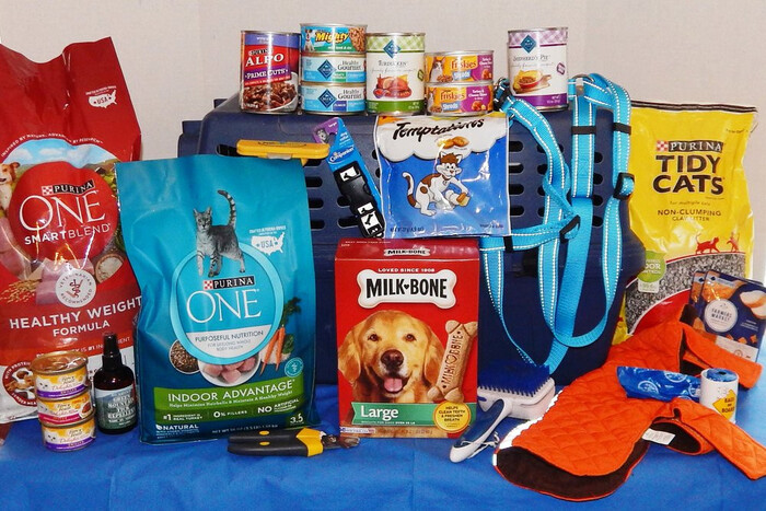 Pet Supplies - Christmas present ideas for friends. Image via Google.