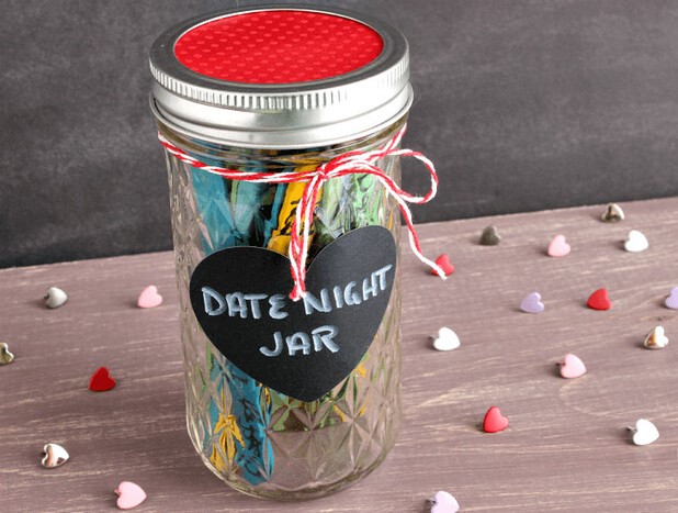 Date Jar Gift - create DIY christmas gifts for boyfriend