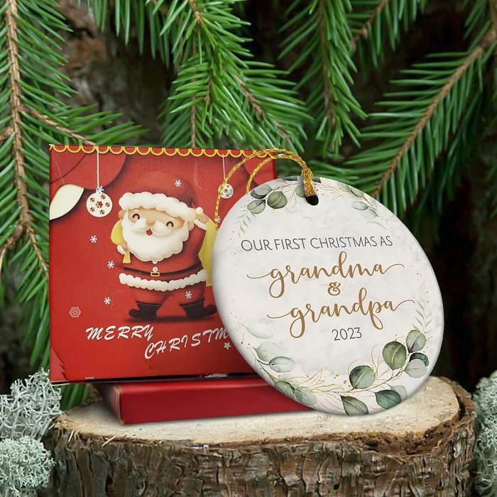 Grandma's First Christmas: Terrific Gift Ideas for New Grandmas