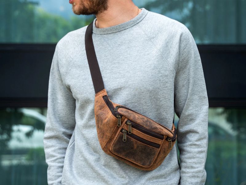 Men Fanny Packs To Give For Your Coworkers 