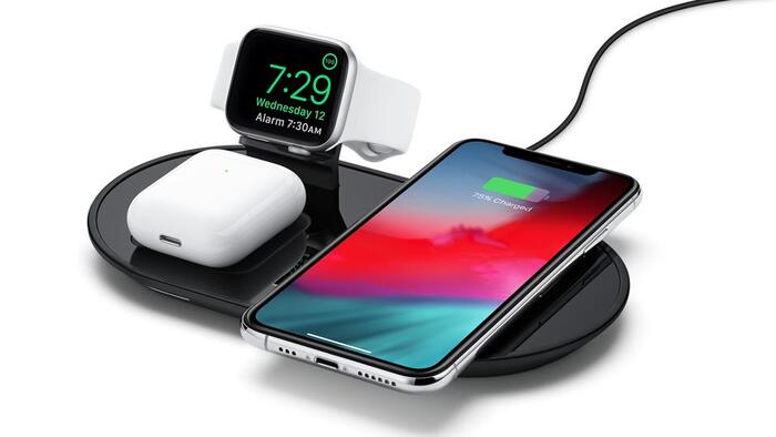 Wireless charging station - practical Easter gift ideas for teens