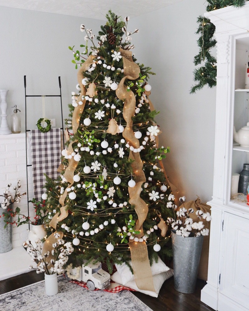 farmhouse Christmas decor Cotton Ball Garlands Tree