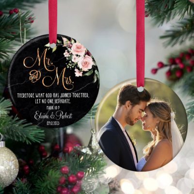 Personalized Married Ornament Christmas Gift for Newlywed Couple