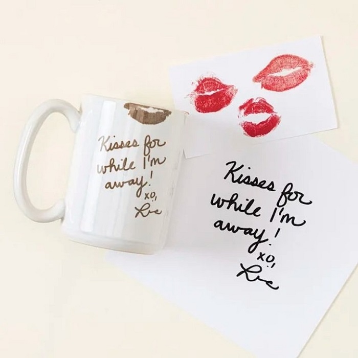 Customized cup for kisses is the best long-distance gifts