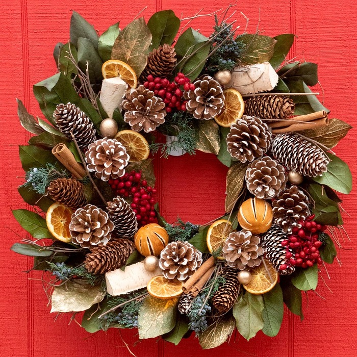 Pinecone Wreath - Christmas decor ideas